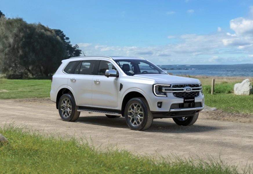 Everest Titanium 4x2 (1 cầu)