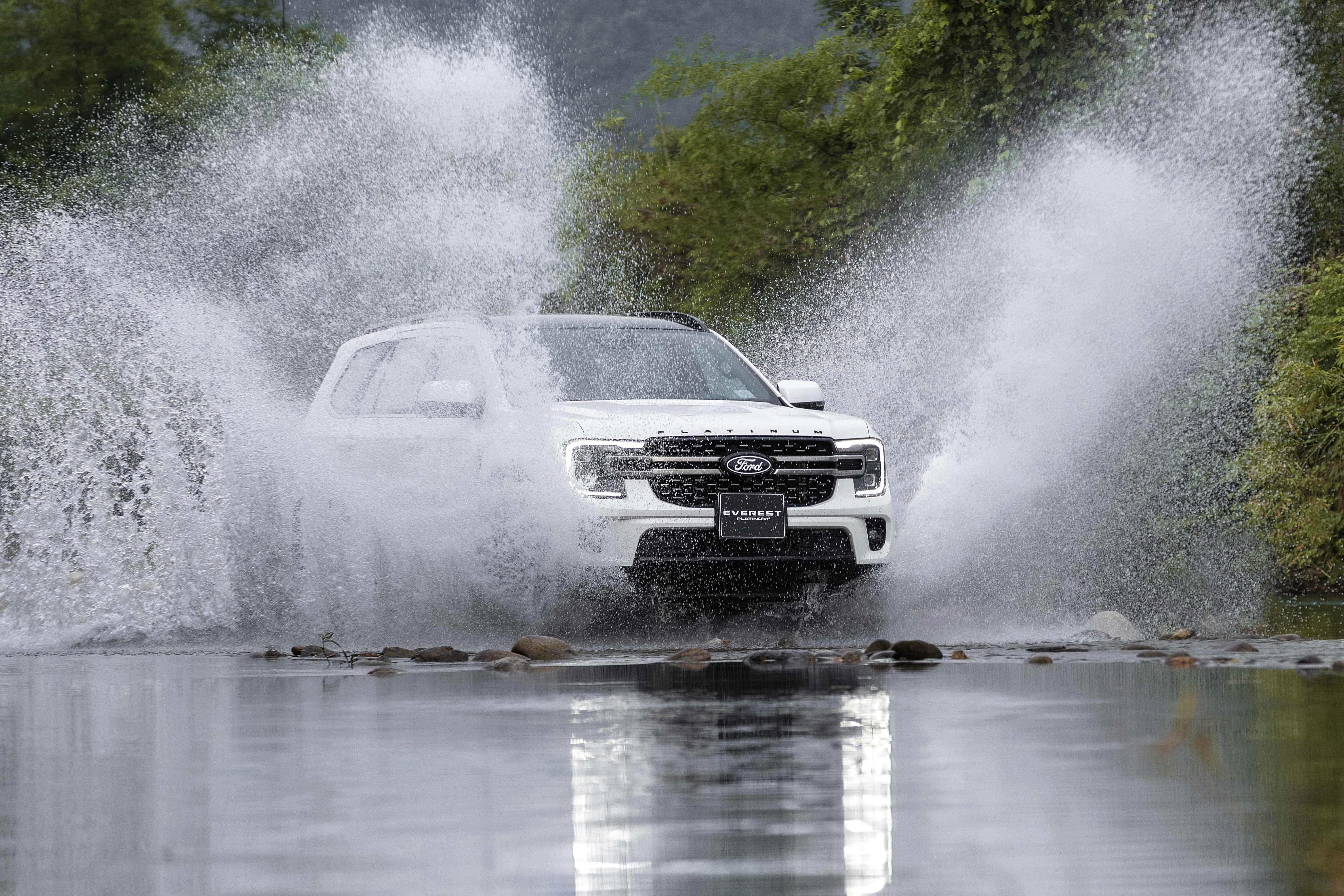 Everest Platinum 2.0L 10AT 4x2